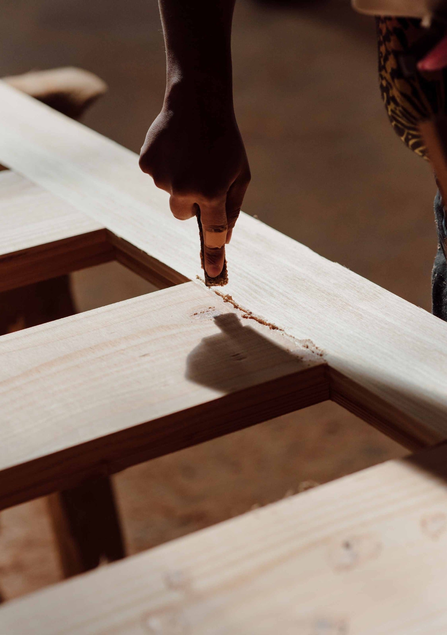 Detalle de madera trabajada por Neltume